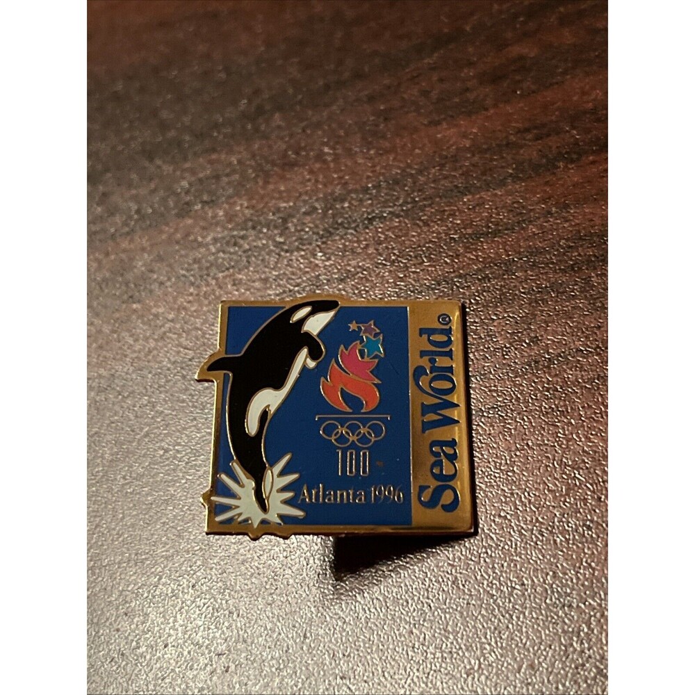 1996 Atlanta Olympics Sea World Shamu Orca Killer Whale Lapel‎ Hat Pin